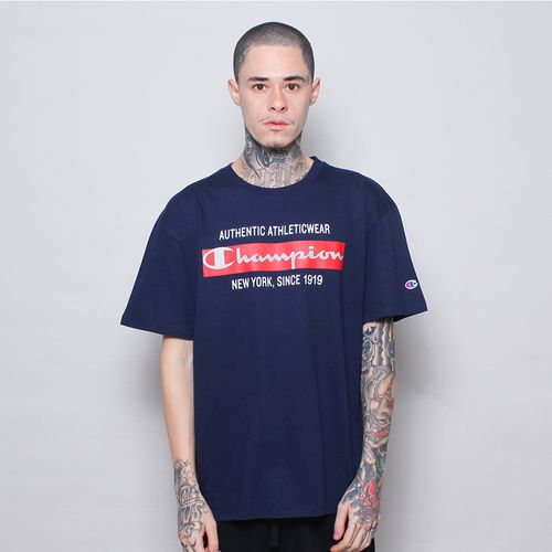 CAMISETA CHAMPION LEV MC SCRIPT BOX NY TECIDO FINO GT23B 124120